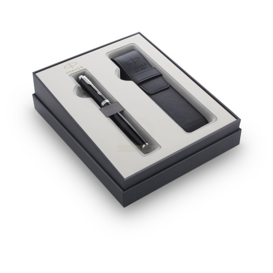 Parker IM Black CT Fountain Pen in a gift set with a case