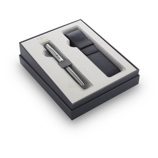 Parker Sonnet Original Steel CT Fountain Pen in a gift set