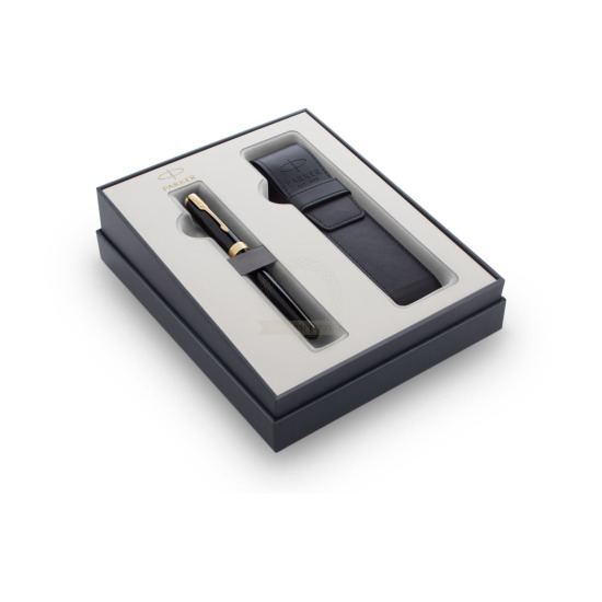 Parker Sonnet Black Lacquer GT Fountain Pen in a gift set with a case