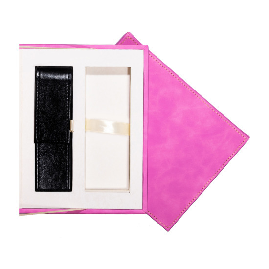 Fuchsia suede gift box with pouch