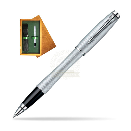 Parker Urban Premium Vacumatic Silver-Blue Pearl CT Rollerball Pen in single wooden box Honey Single Green