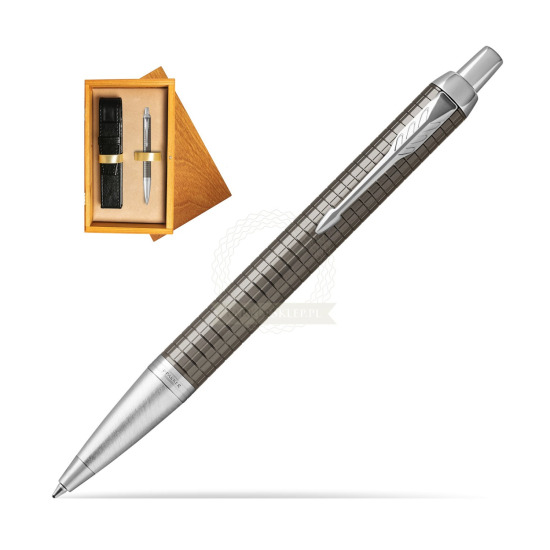 Parker IM Premium Dark Espresso Chiselled CT Ballpoint Pen in single wooden box Honey Single Ecru