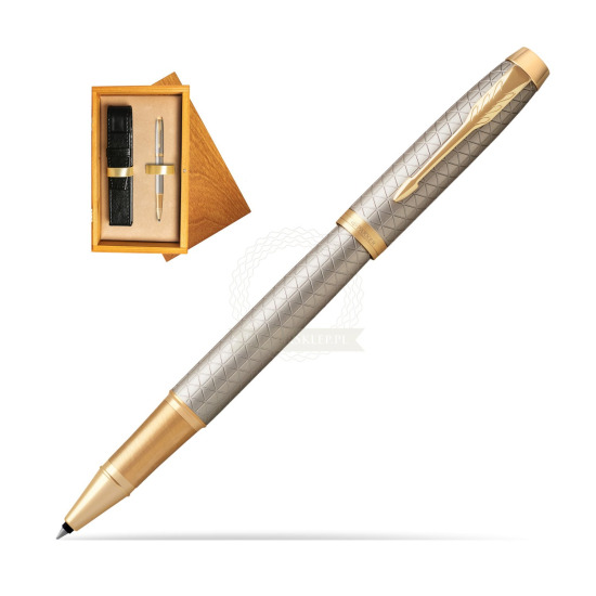 Parker IM Premium Warm Silver GT Rollerball Pen in single wooden box Honey Single Ecru