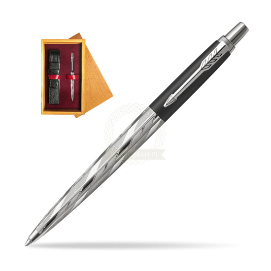 Parker Jotter London Architecture Black Postmodern CT Ballpoint Pen in single wooden box Honey Single Maroon