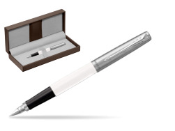 Parker Jotter Originals White Fountain Pen in the brown leather box