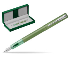 Parker Vector XL Green Fountain Pen in the green leather box