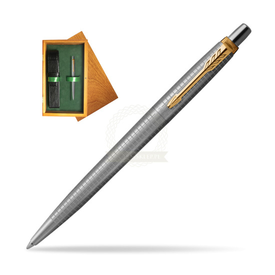 Jotter Premium 70TH ANNIVERSARY STEEL GT Ballpoint Pen in single wooden box Honey Single Green