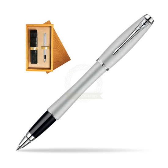 Parker Urban Fashion Fast Track Silver Lacquer CT Rollerball Pen in single wooden box Honey Single Ecru