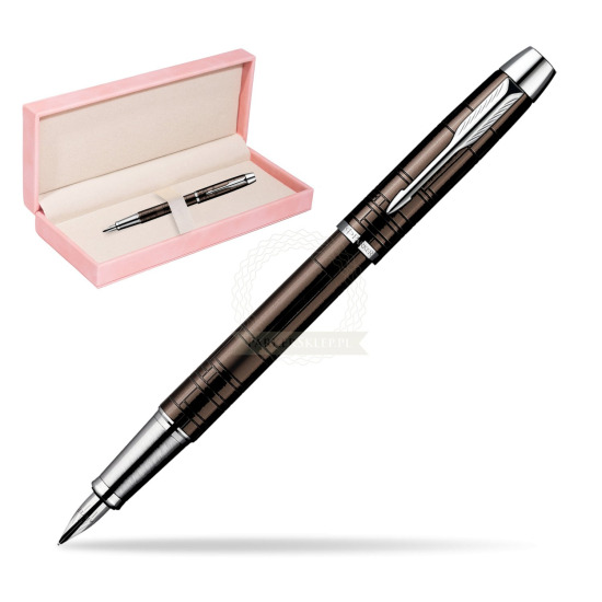 Parker IM Premium Metallic Brown Lacquer CT Penna Stilografica in suede box pink