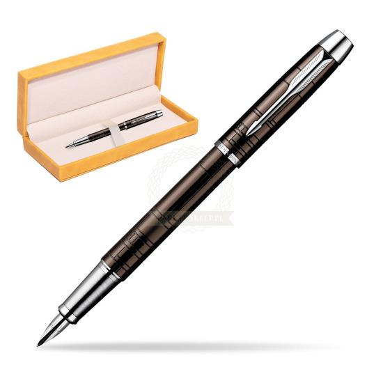 Parker IM Premium Metallic Brown Lacquer CT Penna Stilografica in suede box yellow